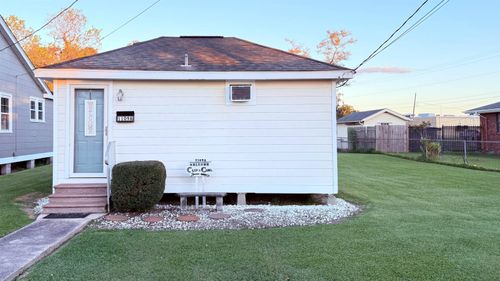 a-1109A Caroline St, Thibodaux, LA, 70301-2813 | Card Image