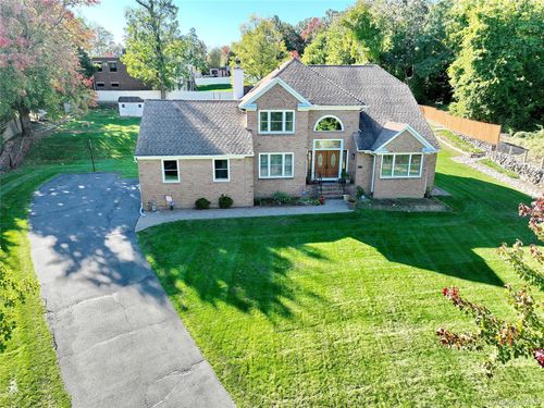 12 Stark Ct, New City, NY, 10956-1013 | Card Image