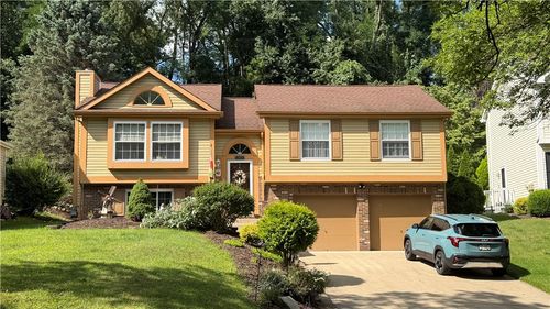 241 Valley Park Dr, Pittsburgh, PA, 15216-1717 | Card Image
