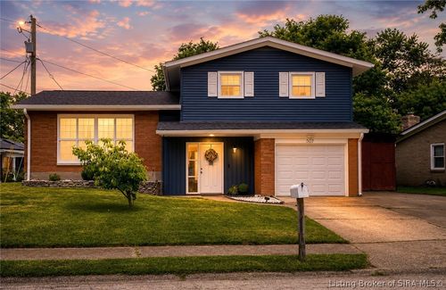 507 Spicewood Dr, Clarksville, IN, 47129-1237 | Card Image
