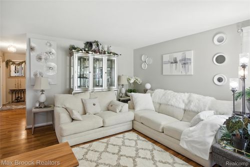 1383 Moulin Ave, Madison Heights, MI, 48071-4834 | Card Image