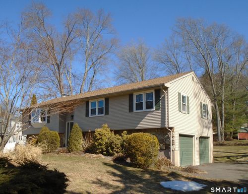 335 Grissom Rd, Manchester, CT, 06042-2222 | Card Image