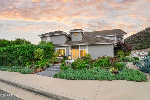 5692 Walnut Ridge Dr, Agoura Hills, CA, 91301-4034 | Card Image