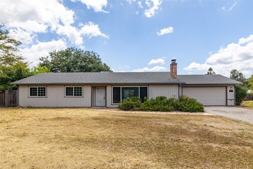 8660 Montura Ln, Atascadero, CA, 93422-5180 | Card Image