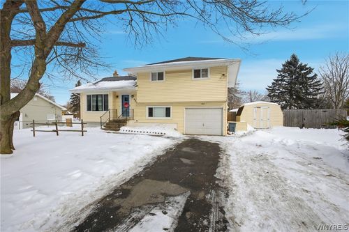 987 Lockport Rd, Youngstown, NY, 14174-1141 | Card Image