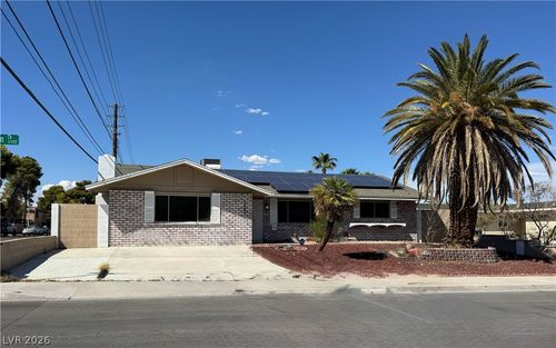 6536 Aberdeen Ln, Las Vegas, NV, 89107-1201 | Card Image