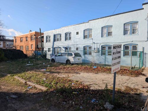 12 S Bellevue Ave, Atlantic City, NJ, 08401-6556 | Card Image