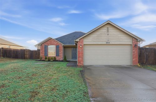 205 Vail Cir, Kiefer, OK, 74041-4511 | Card Image