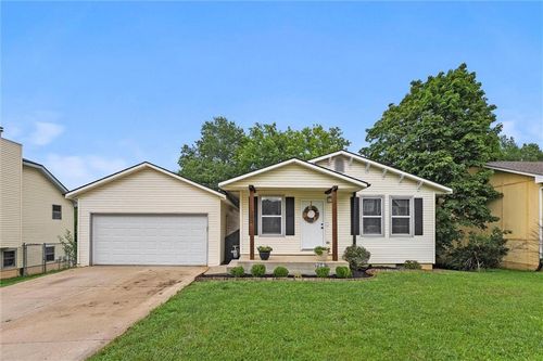 7302 E 122nd Ter, Grandview, MO, 64030-1469 | Card Image