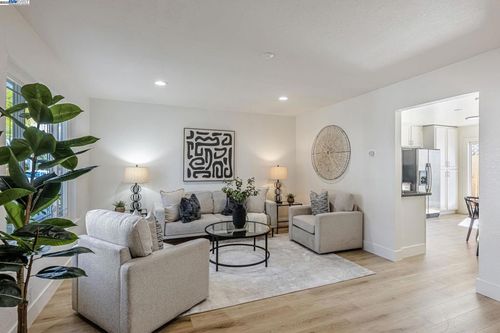 4302 Agena Cir, Union City, CA, 94587-4002 | Card Image