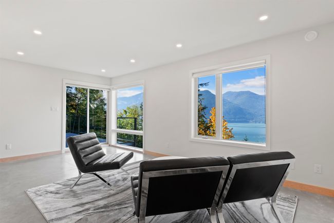 1135 Copper Drive, House other with 3 bedrooms, 3 bathrooms and 6 parking in Britannia Beach BC | Image 28