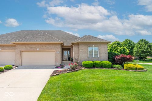 3287 Windham Dr, Greenwood, IN, 46143-7887 | Card Image