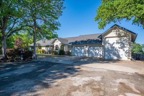 14945 Caylor Ln, Red Bluff, CA, 96080-8966 | Card Image