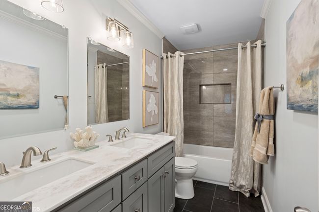 5273 Glenridge Dr, Townhouse with 3 bedrooms, 4 bathrooms and 2 parking in Sandy Springs GA | Image 46