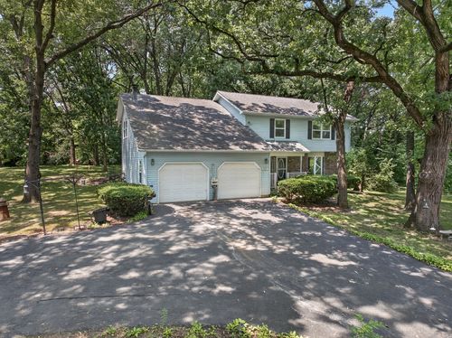 2825 Kingston Drive, Island Lake, IL, 60042 | Card Image