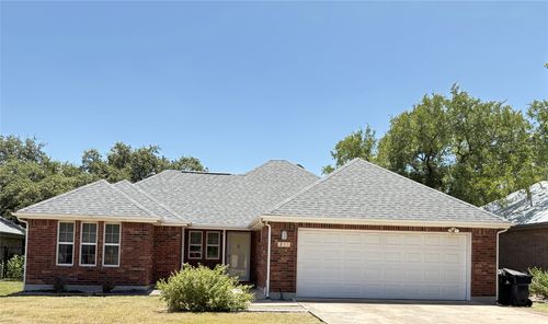 211 Fox Xing, Burnet, TX, 78611-3522 | Card Image