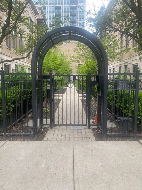 unit-b-1816 S Indiana Ave, Chicago, IL, 60616-2661 | Card Image