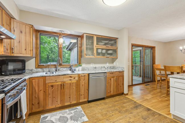 Stainless Steel Appliances and Granite Countertop | Image 8