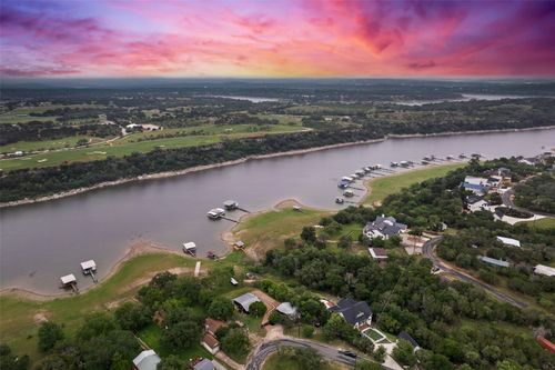 1293 Lake Shore Dr, SPICEWOOD, TX, 78669-1608 | Card Image