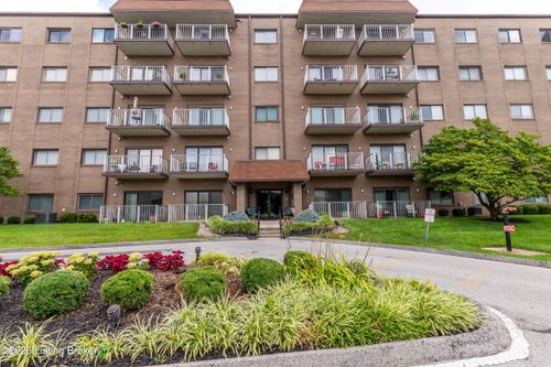 433-3030 Breckenridge Ln, Louisville, KY, 40220-2181 | Card Image