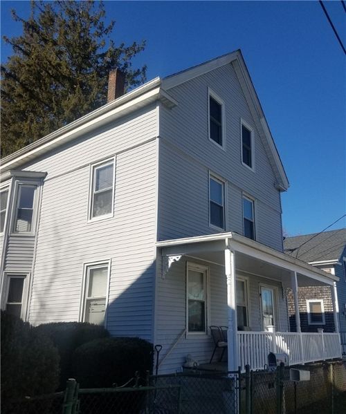 2-6 Prescott Hall Rd, Newport, RI, 02840-1616 | Card Image