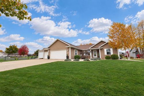 W6296 Elpaso Dr, Greenville, WI, 54942-8807 | Card Image