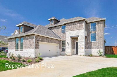 View of front of house featuring a front yard | Image 1