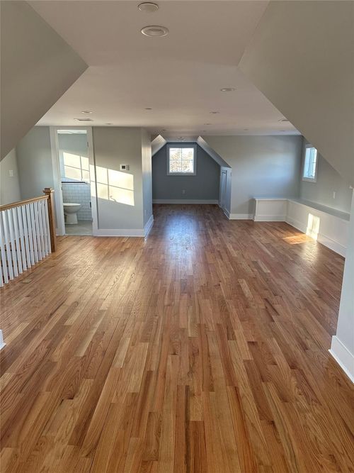 506 Lakeview Ave, Rockville Centre, NY, 11570-3194 | Card Image