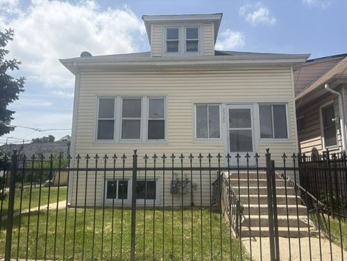 2320 N Mulligan Ave, Chicago, IL, 60639-2632 | Card Image