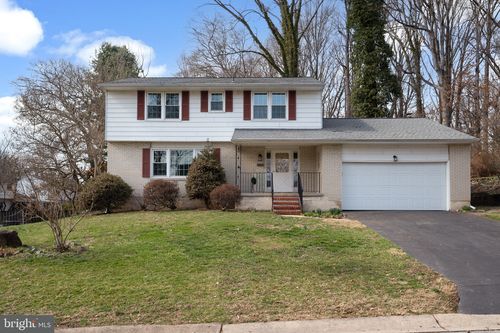 2303 Magnolia Dr, WILMINGTON, DE, 19810-2417 | Card Image