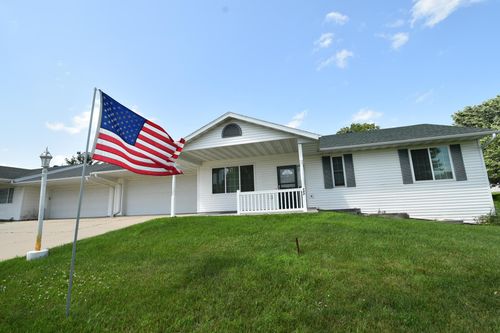 240 6th St Sw, Pine Island, MN, 55963-9008 | Card Image
