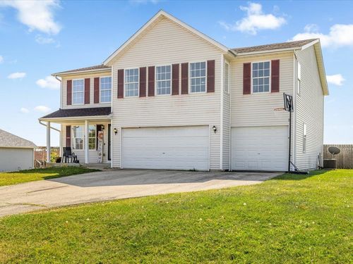 694 Rosemare Dr, Roscoe, IL, 61073-6327 | Card Image
