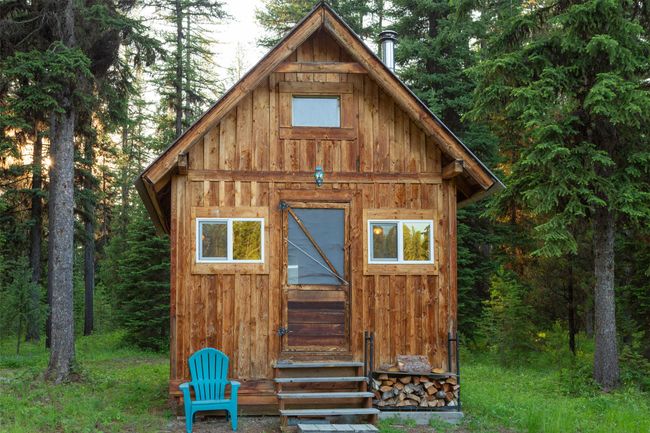 Adorable guest cabin. | Image 31