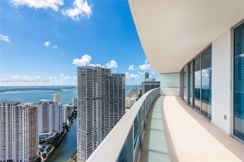 apt-5101-200 Biscayne Boulevard Way, Miami, FL, 33131-2166 | Card Image