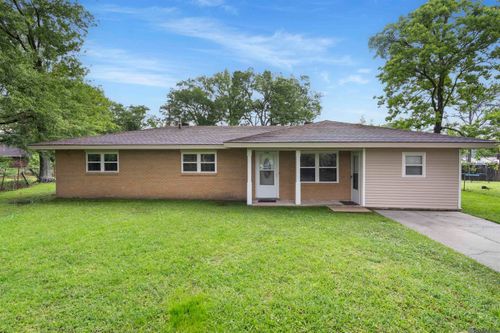 7281 Linda Lee Dr, Denham Springs, LA, 70706-0915 | Card Image