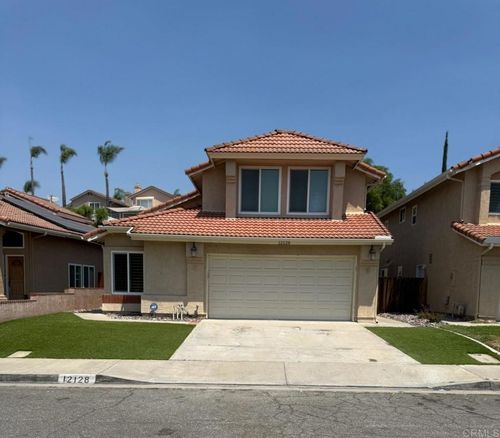 12128 Via Antigua, El Cajon, CA, 92019-5013 | Card Image