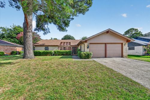 7312 Vanessa Dr, Fort Worth, TX, 76112-4329 | Card Image