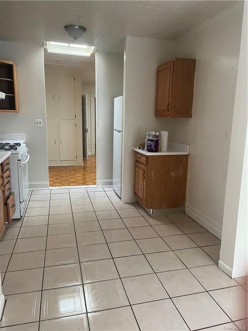 n-226 Fifth Avenue, Pelham, NY, 10803 | Card Image