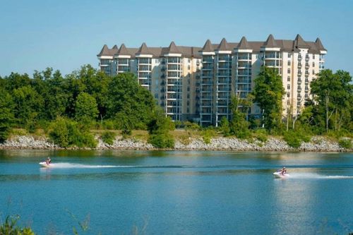 apt-206-400 Warioto Way, Ashland City, TN, 37015-1381 | Card Image