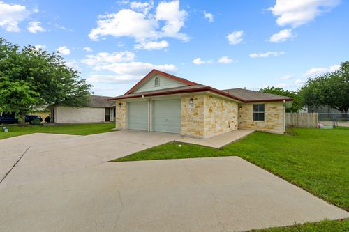 243-245 Marvin Cv, Hutto, TX, 78634-5186 | Card Image
