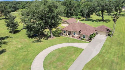 1102 W Point Dr, Rosharon, TX, 77583-8022 | Card Image