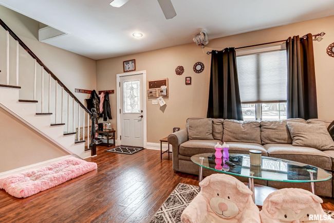 258 E Elm St, House other with 4 bedrooms, 2 bathrooms and null parking in Waverly IL | Image 4