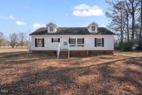 201 Mason St, Erwin, NC, 28339-2932 | Card Image