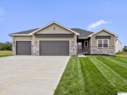 6201 N 207th St, Elkhorn, NE, 68022-0017 | Card Image
