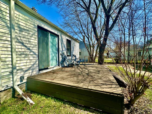 19412 Kenosha St, House other with 3 bedrooms, 1 bathrooms and null parking in Harper Woods MI | Image 21