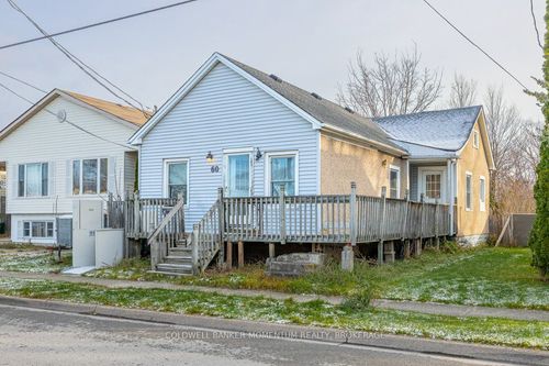 {{alt}} | Card Image