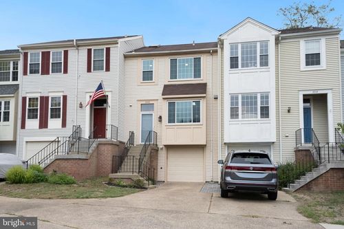 3320 Buckeye Ln, FAIRFAX, VA, 22033-1225 | Card Image