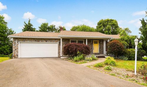 229 Wallace Cir, New Castle, PA, 16101-9163 | Card Image