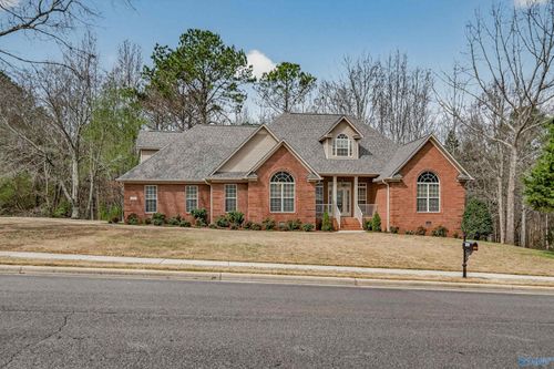 112 Southern Oaks Drive, Huntsville, AL, 35811 | Card Image