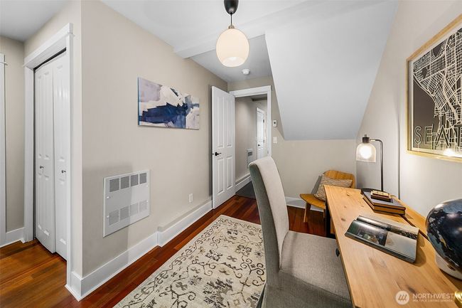 4314 Linden Ave N, Townhouse with 3 bedrooms, 4 bathrooms and 1 parking in Seattle WA | Image 27